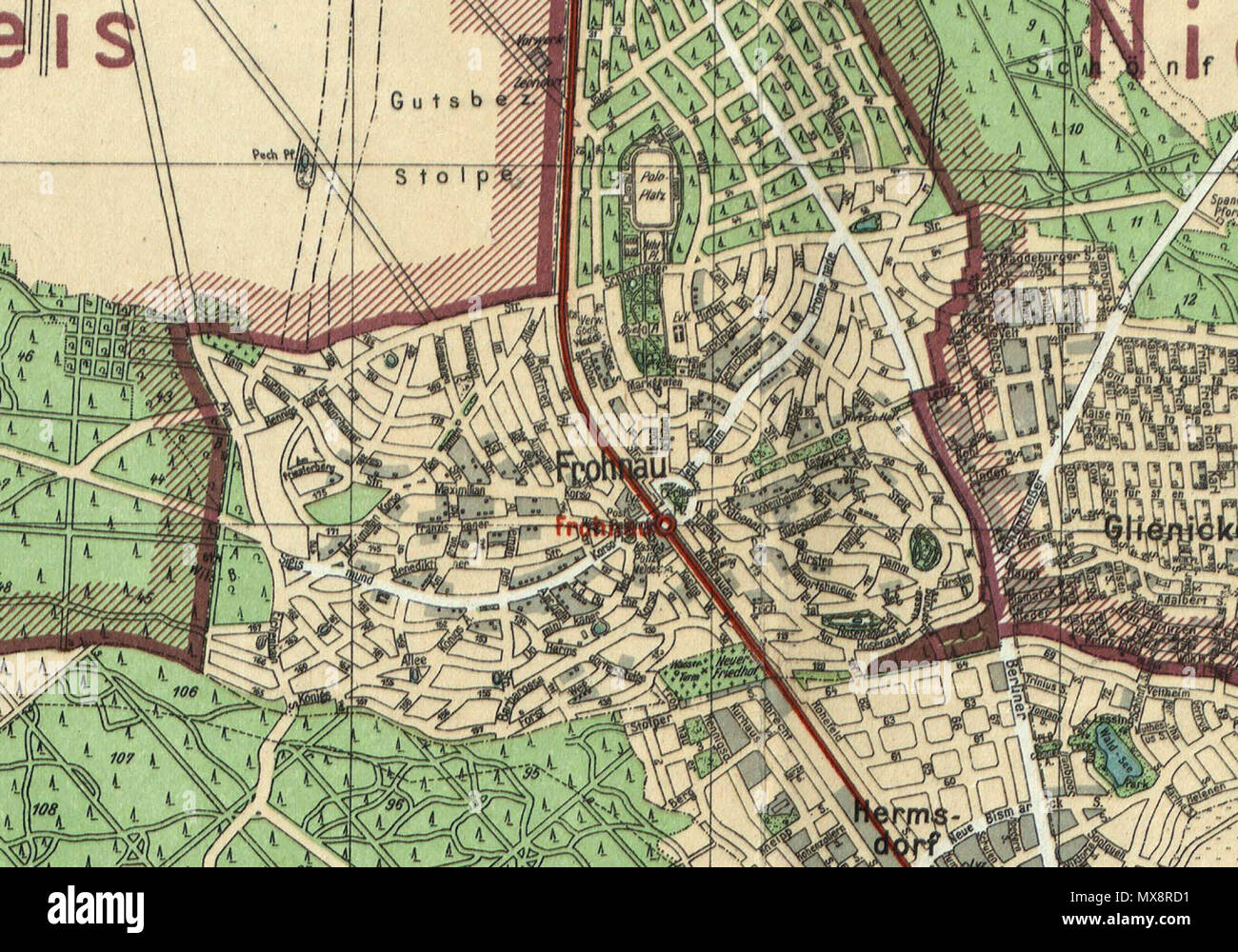 . Silva-Übersichtsplan von der Stadt Berlin und ihren 20 Verwaltungsbezirken : auf Grund des Gesetzes vom 27. April 1920 / bearb. und hrsg. von Willy Holz * Format: ca 163 x 117 cm * Orientierung: Nord * Maßstab: 1: 30 000 (Innenstadt 1: 20 000) * 2 Blätter, mehrfarbig . 19 October 2013, 12:35 (UTC).  Silva-Übersichtsplan von der Stadt Berlin 1925.jpg: Unknown, Hrsg. von Willy Holz († ca 1933), aus Verlagsübernahme Carl Flemming und C. T. Wiskott derivative work: Boonekamp 230 FrohnauBeiSilva1925 Stock Photo