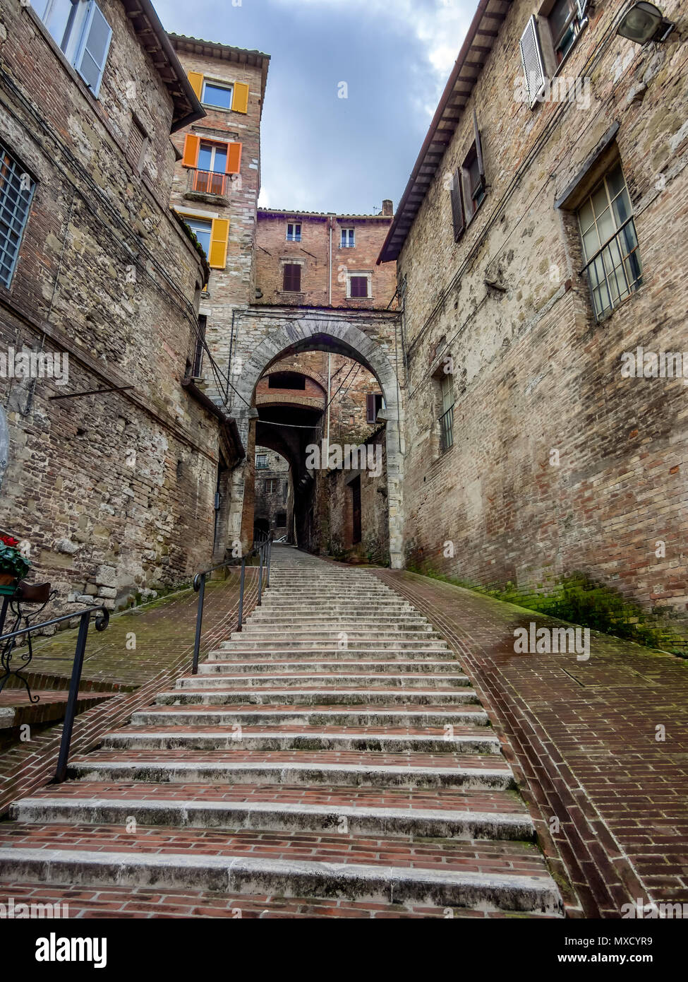 Perugia street umbria italy hi-res stock photography and images - Alamy