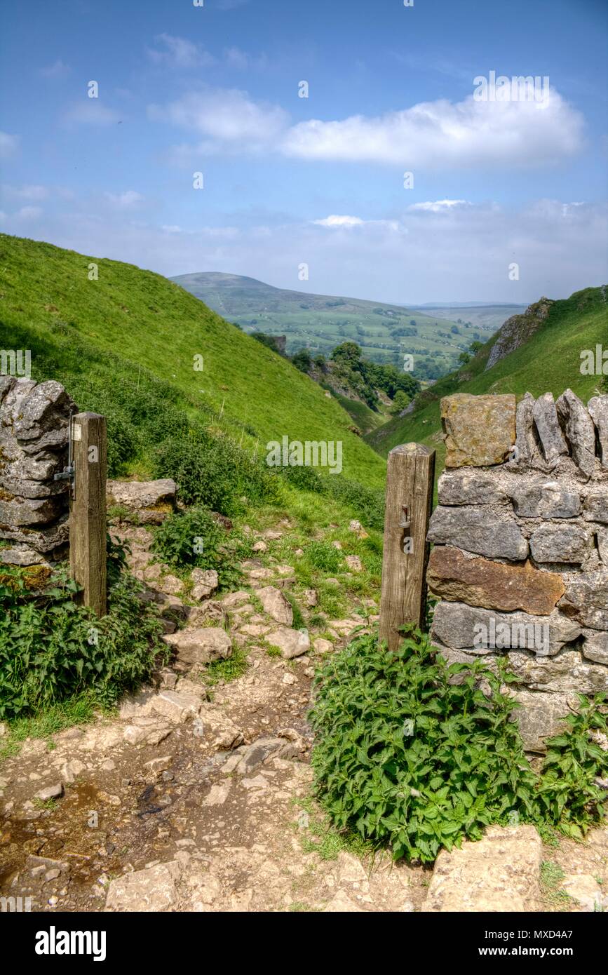 Gateway through Stone Wall, Cavedale in the English Peak District Stock Photo