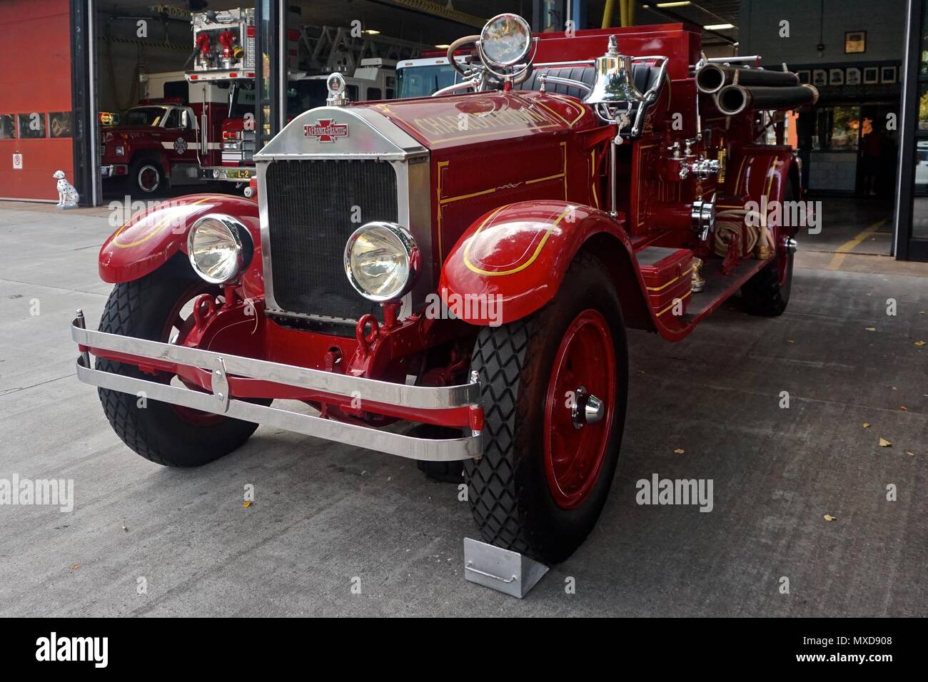 American lafrance hi-res stock photography and images - Page