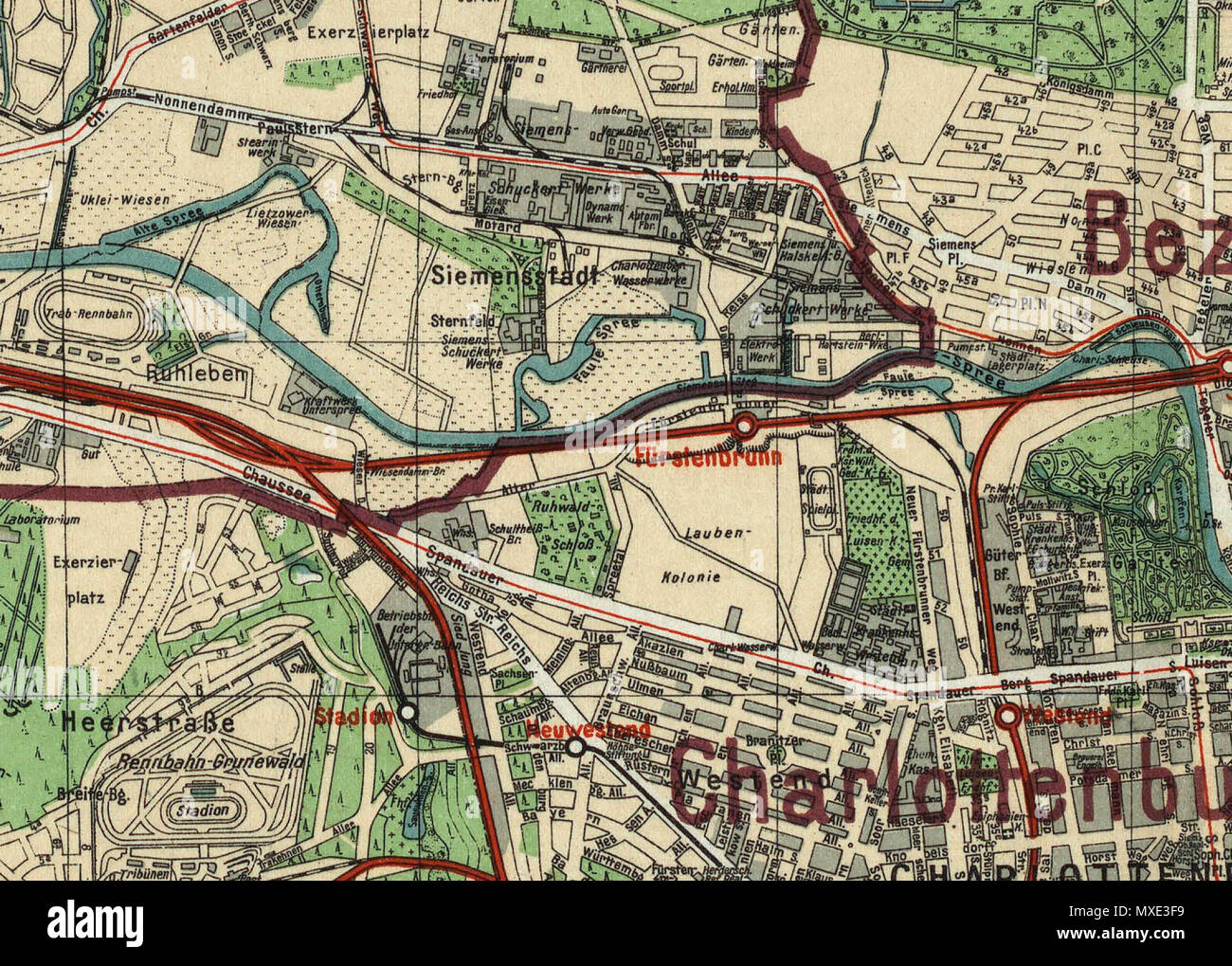 . Silva-Übersichtsplan von der Stadt Berlin und ihren 20 Verwaltungsbezirken : auf Grund des Gesetzes vom 27. April 1920 / bearb. und hrsg. von Willy Holz * Format: ca 163 x 117 cm * Orientierung: Nord * Maßstab: 1: 30 000 (Innenstadt 1: 20 000) * 2 Blätter, mehrfarbig . 1 January 2014, 09:47 (UTC).  Silva-Übersichtsplan von der Stadt Berlin 1925.jpg: Unknown, Hrsg. von Willy Holz († ca 1933), aus Verlagsübernahme Carl Flemming und C. T. Wiskott derivative work: Boonekamp 448 Nonnendamm auf Silva-1925 Stock Photo