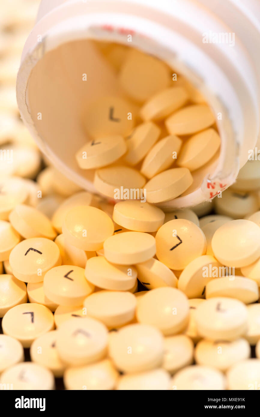 Baby aspirin hires stock photography and images Alamy