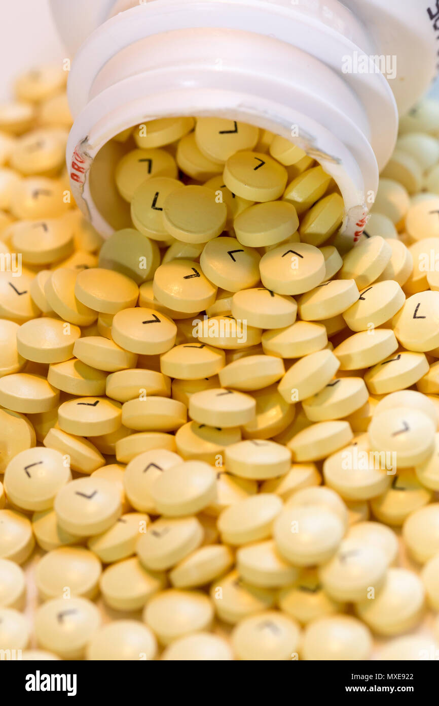 Close up of Baby Aspirin, USA Stock Photo Alamy