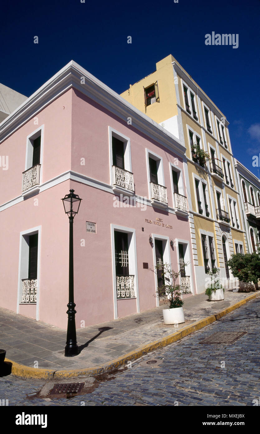 Street scene in Old San Juan, Puerto Rico Stock Photo - Alamy