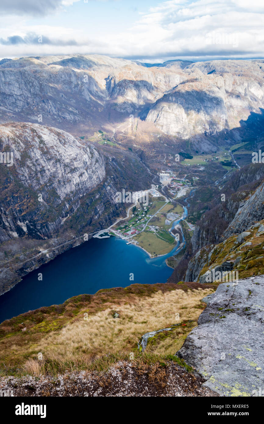 Lysebotn Lysefjord Kjerag Hiking Mountains Fall Stock Photo Alamy