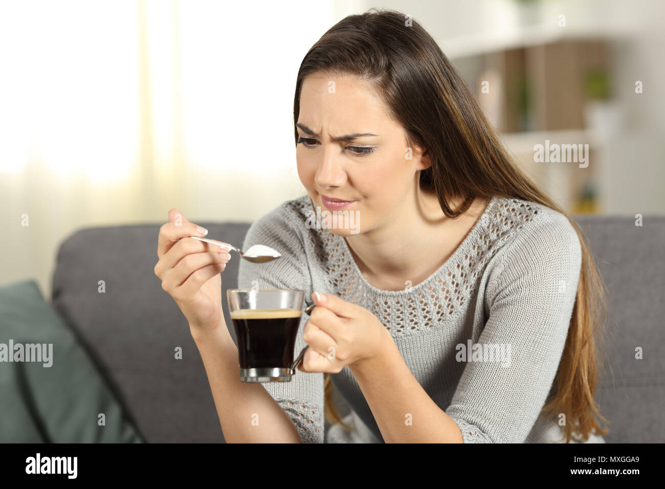 Throwing coffee hires stock photography and images Alamy