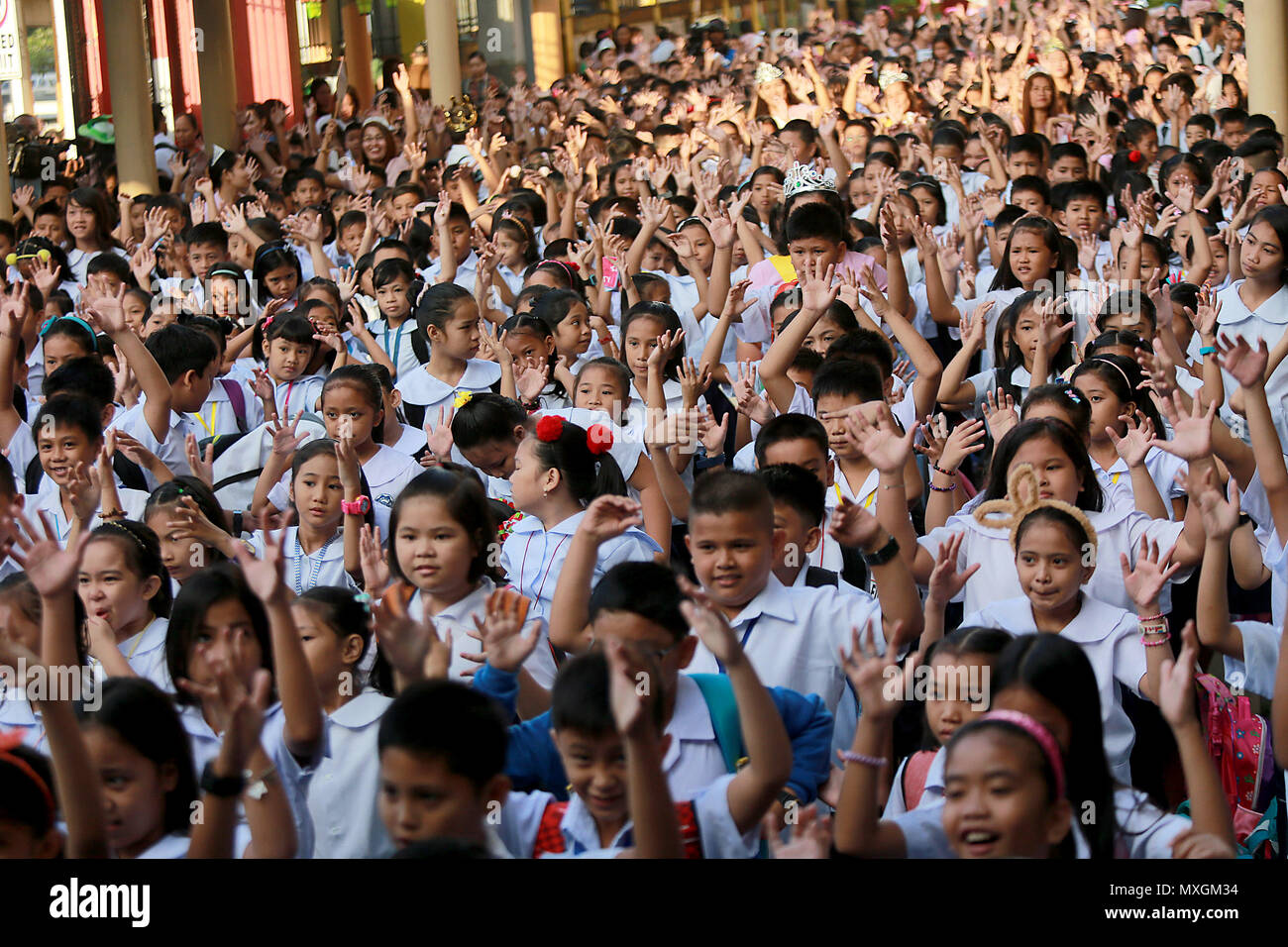 Quezon City, Philippines. 4th June, 2018. Students participate in a ...