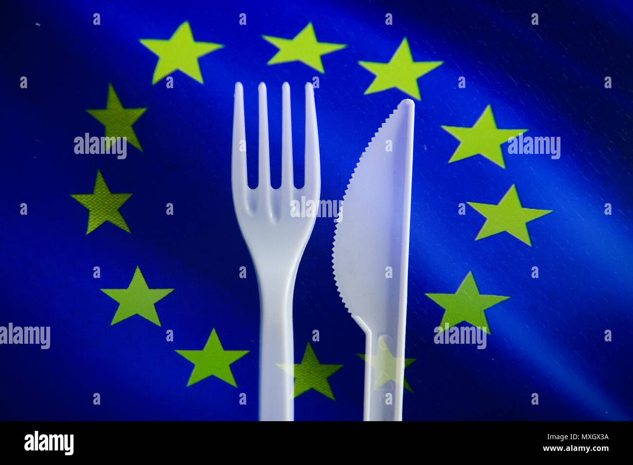 Single use plastic cutlery ban hires stock photography and images Alamy