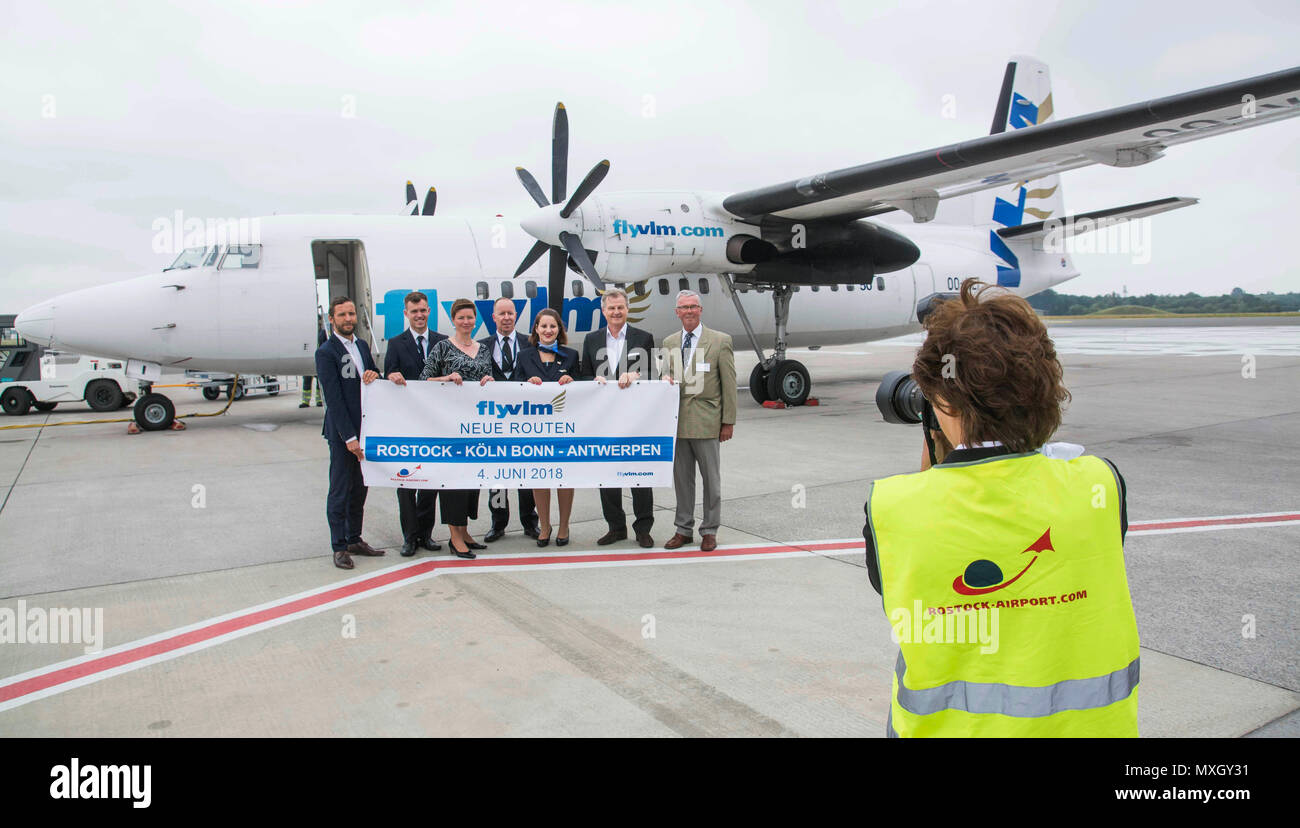 04 June 2018, Germany, Laage Participants in the press conference