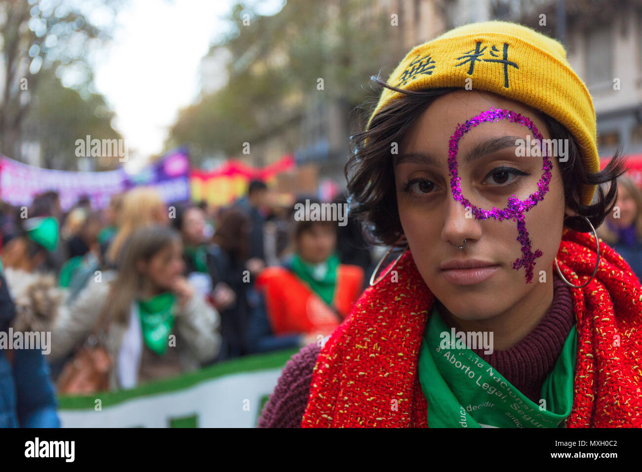 Buenos Aires, Argentina. 4th Jun, 2018. Portrait of a young girl participating in the march 'Ni una menos' (Not one less) against sexist violence and claim for decriminalisation of abortion in Buenos Aires (Argentina) on June 4, 2018. Credit: Nicholas Tinelli/Alamy Live News Stock Photo