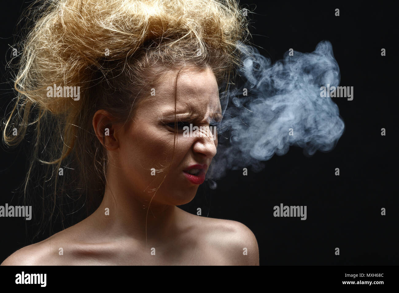 tobacco cough Smoker's Cough: Causes, Symptoms, and Treatment Why Does Weed Make You