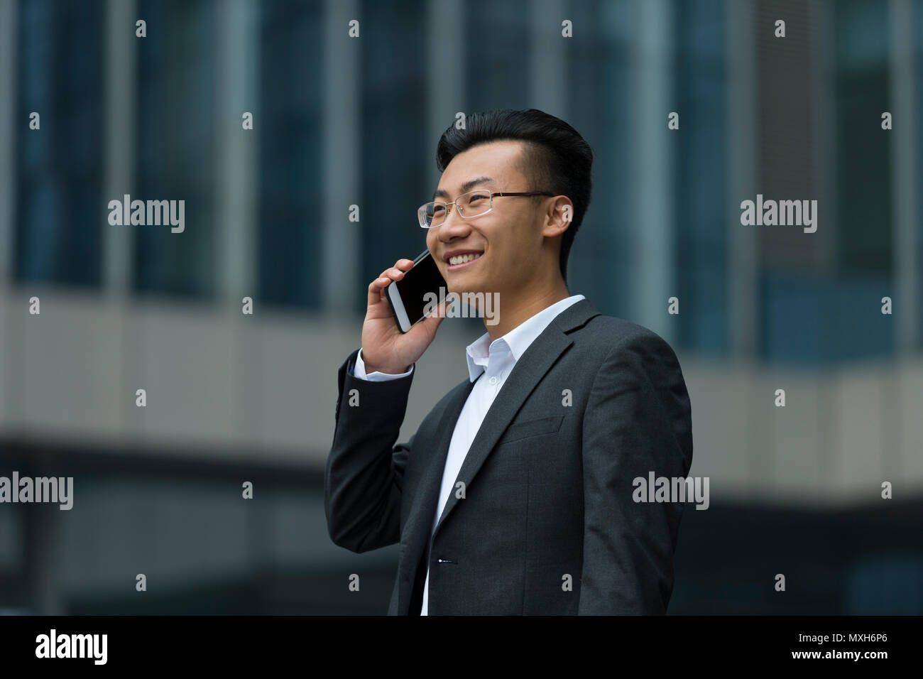 Asian chinese male business manager hi-res stock photography and images ...