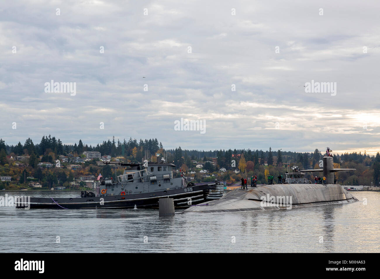 The Ohioclass guidedmissile submarine USS Michigan (SSGN 727) departs