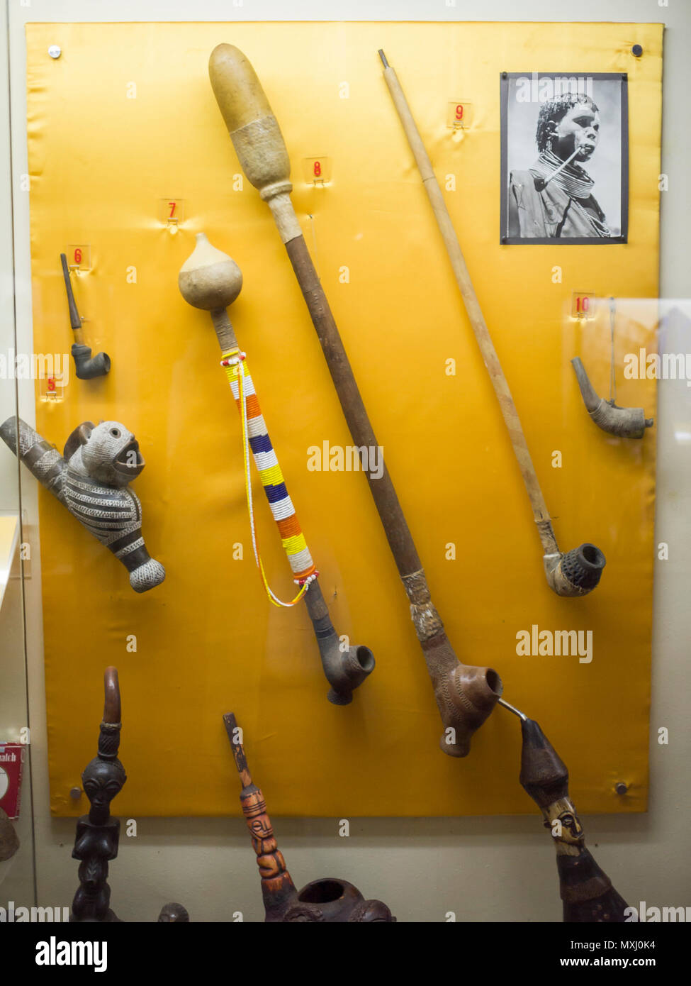 Pipas de fumar. Museo africano en Madrid. Stock Photo