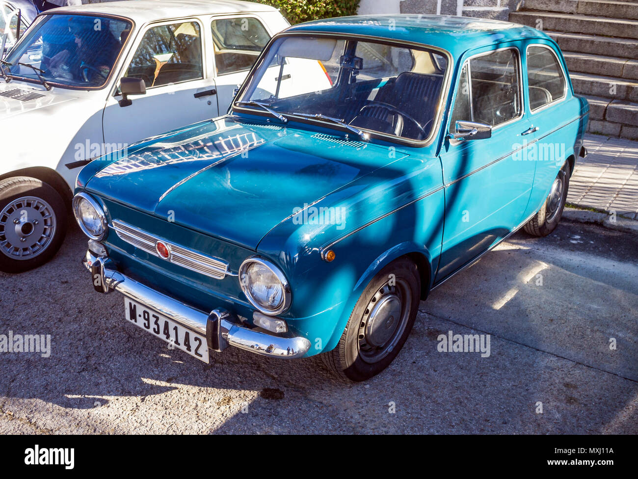 Seat 850 especial. Coche antiguo Stock Photo - Alamy