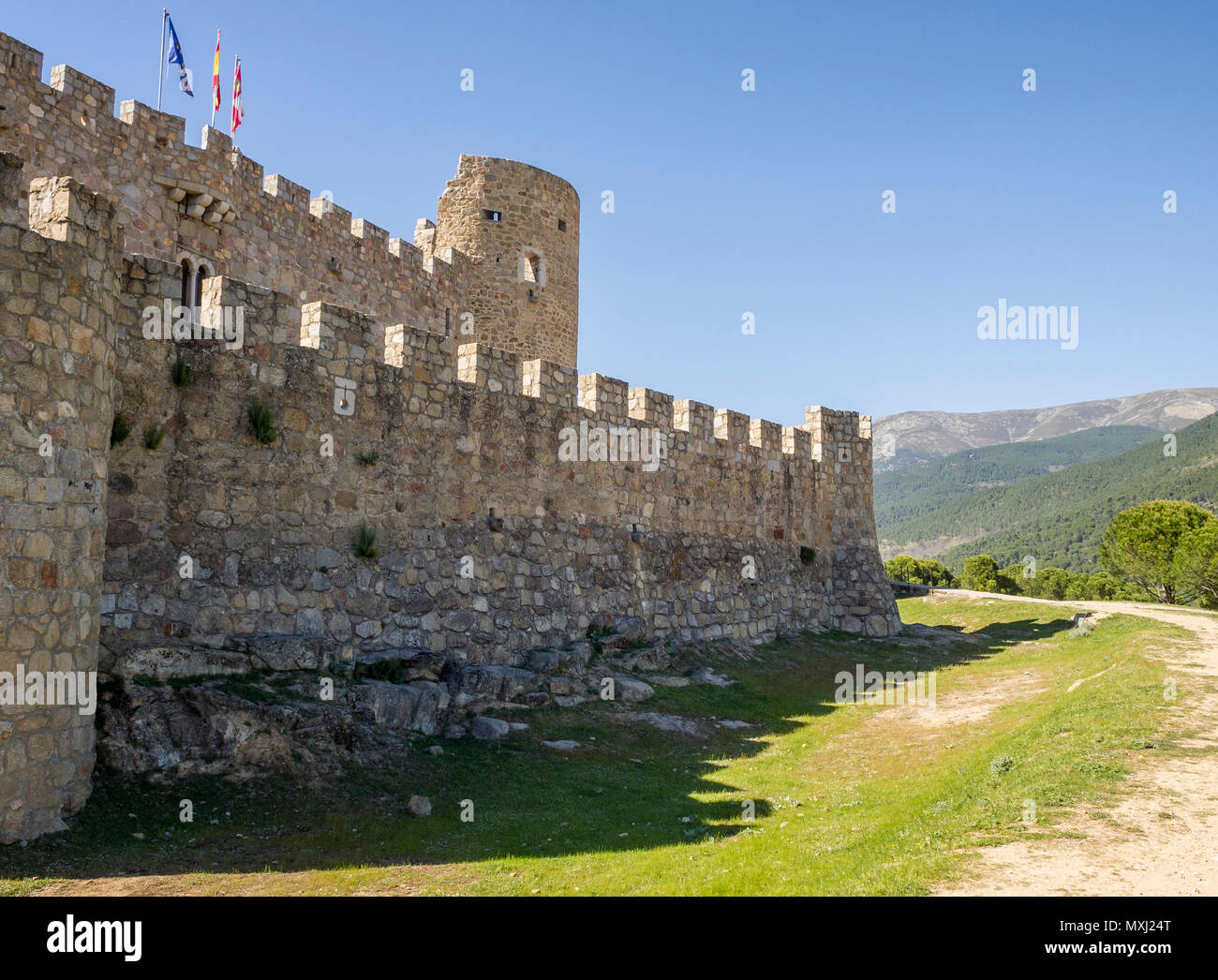 Castillo. Pueblo de La Adrada. Valle del Tiétar. Provincia de Ávila. España. Stock Photo