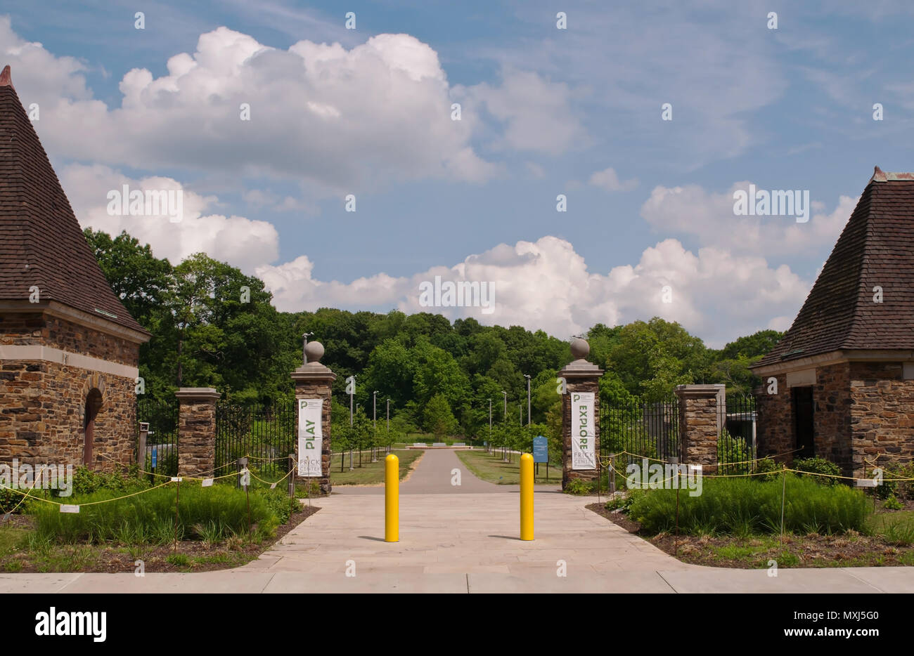 Frick Park Environmental Center in Pittsburgh, Pennsylvania main entrance off of Beechwood Boulevard Stock Photo