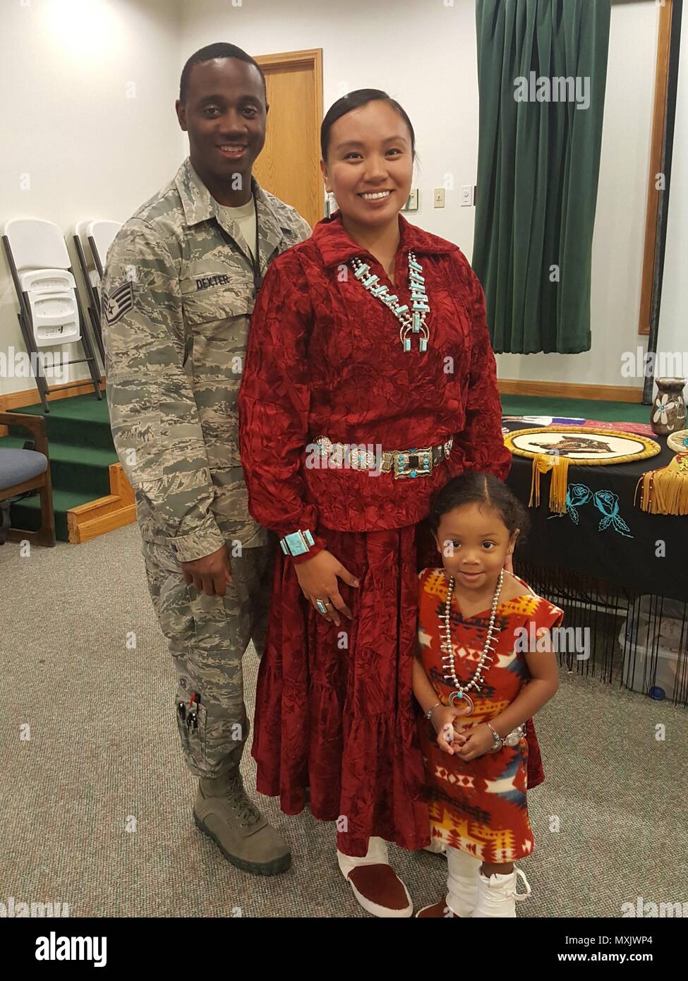 traditional navajo women's clothing