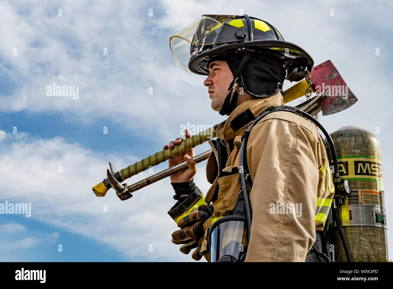 A Firefighter From The 374th Civil Engineer Squadron Waits To Enter A Simulated Collapsed Building During A Natural Disaster Exercise On Nov 15 16 At Yokota Air Base Japan The Focus Of