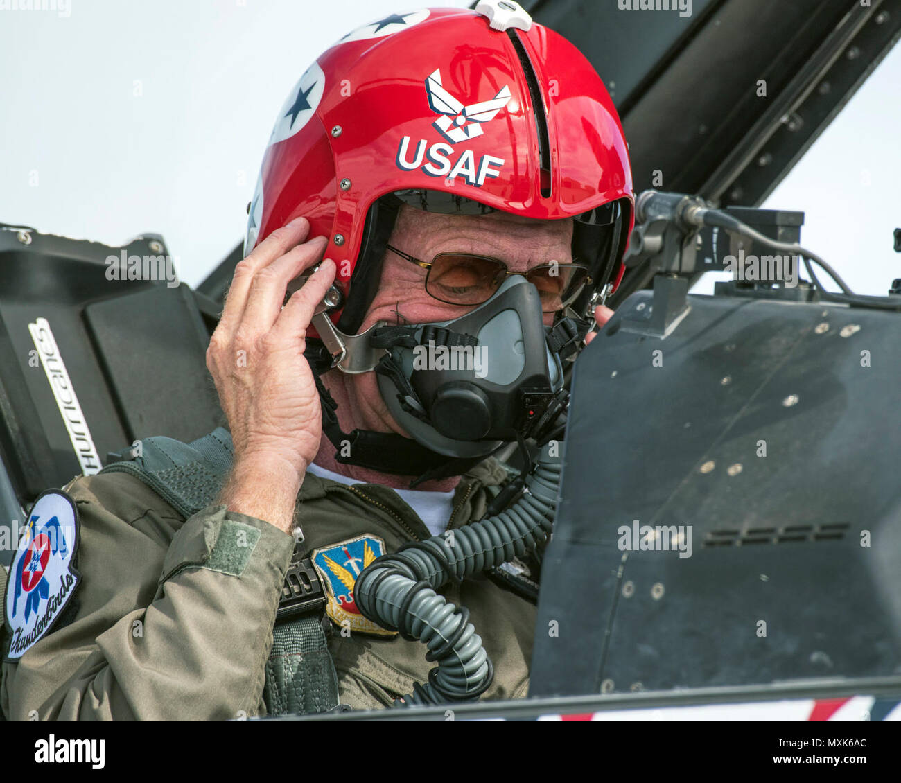 Sully Sullenberger Pilot Hi res Stock Photography And Images Alamy Sully Sullenberger Pilot Hi res Stock Photography And Images Alamy