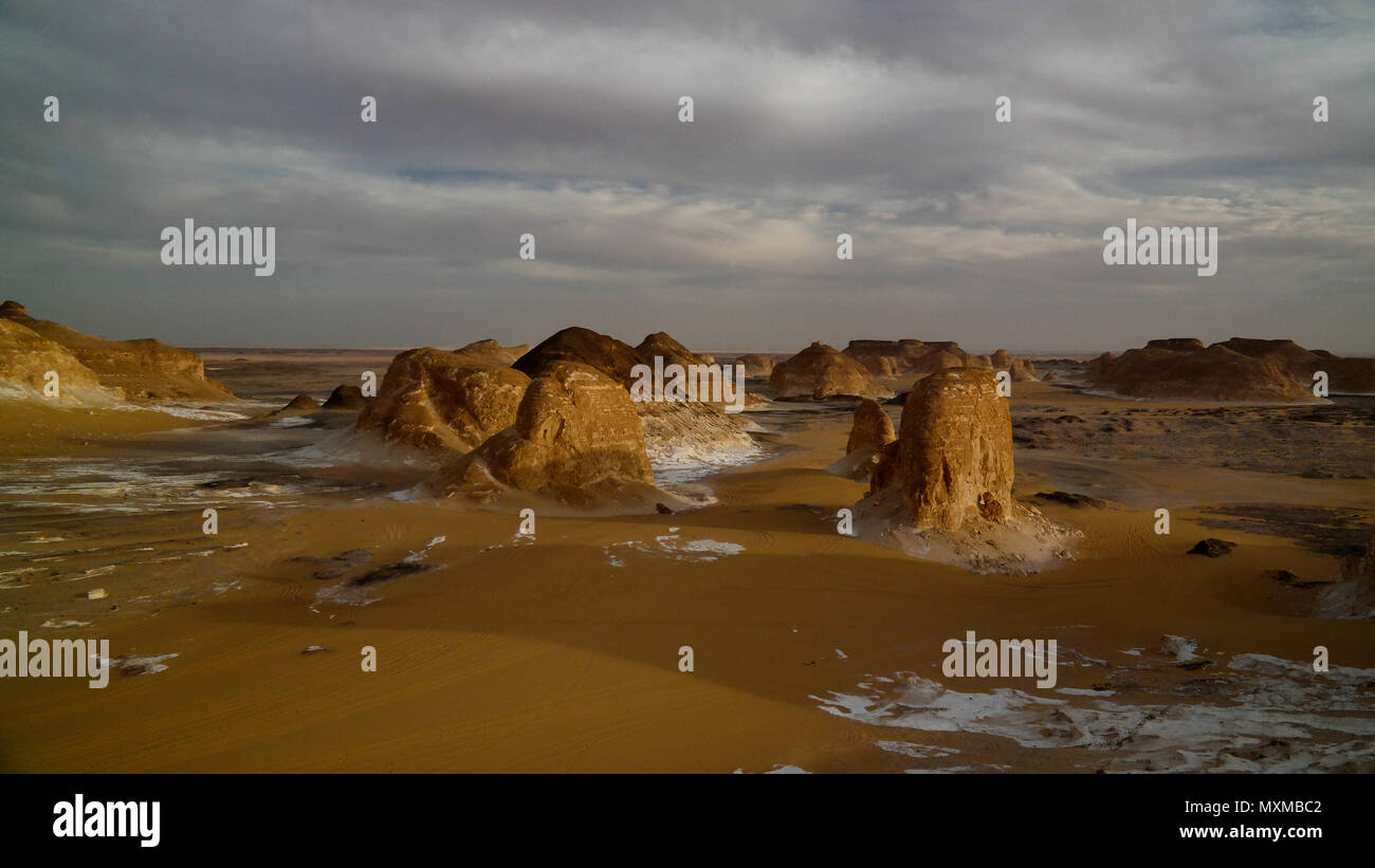 Panorama of El-Agabat valley in White desert, Sahara, Egypt Stock Photo