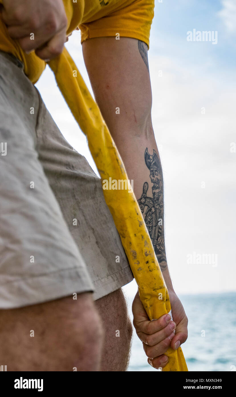 Umbilical cable hires stock photography and images Alamy