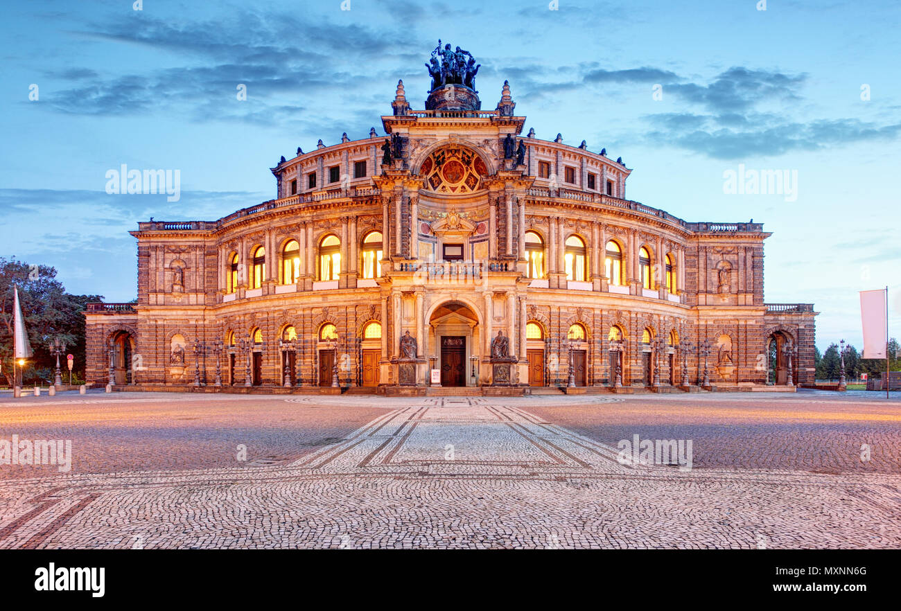 Semperoper opera building at night in Dresden Stock Photo
