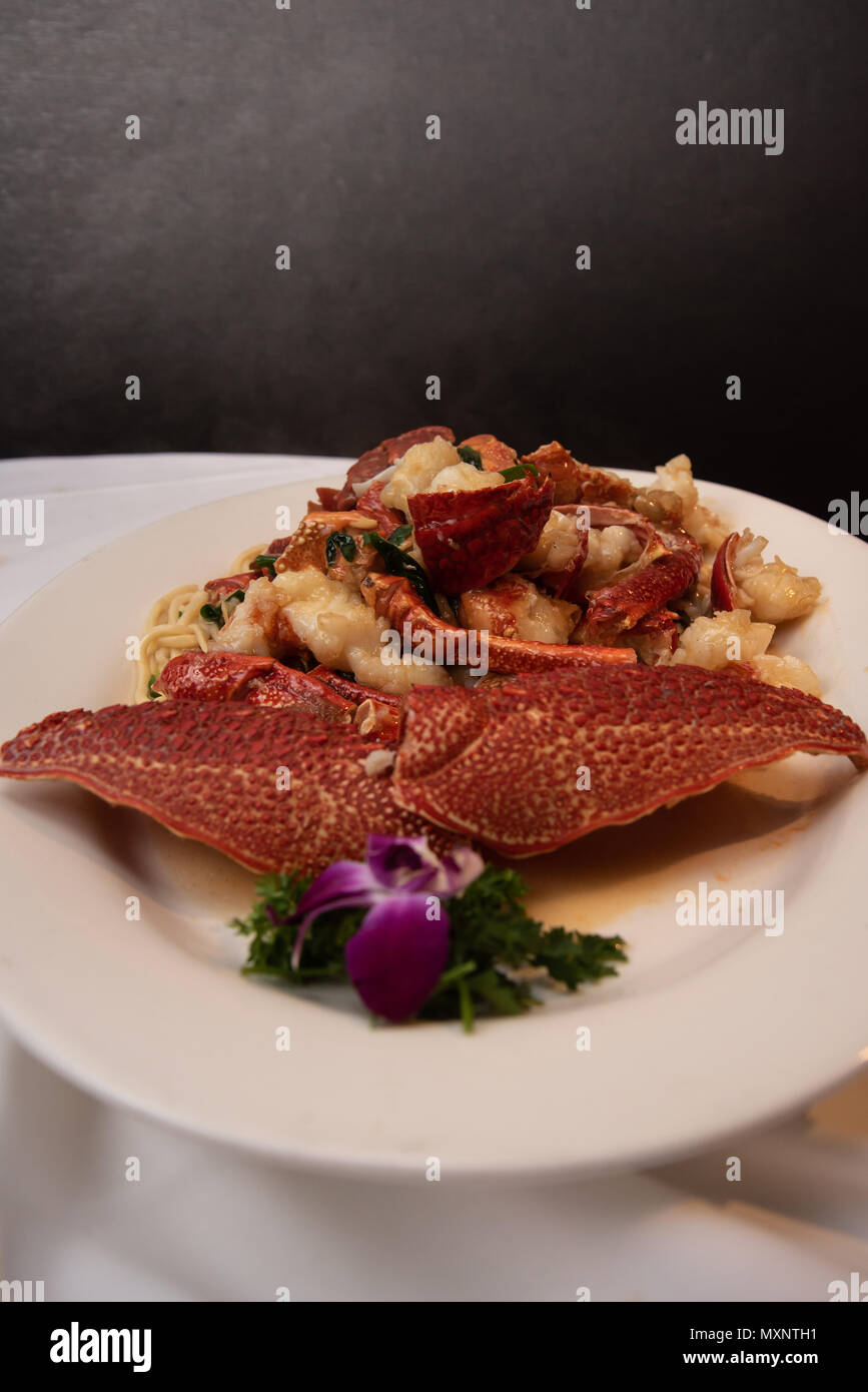 Banquet cuisine lobster seafood hi-res stock photography and images - Alamy