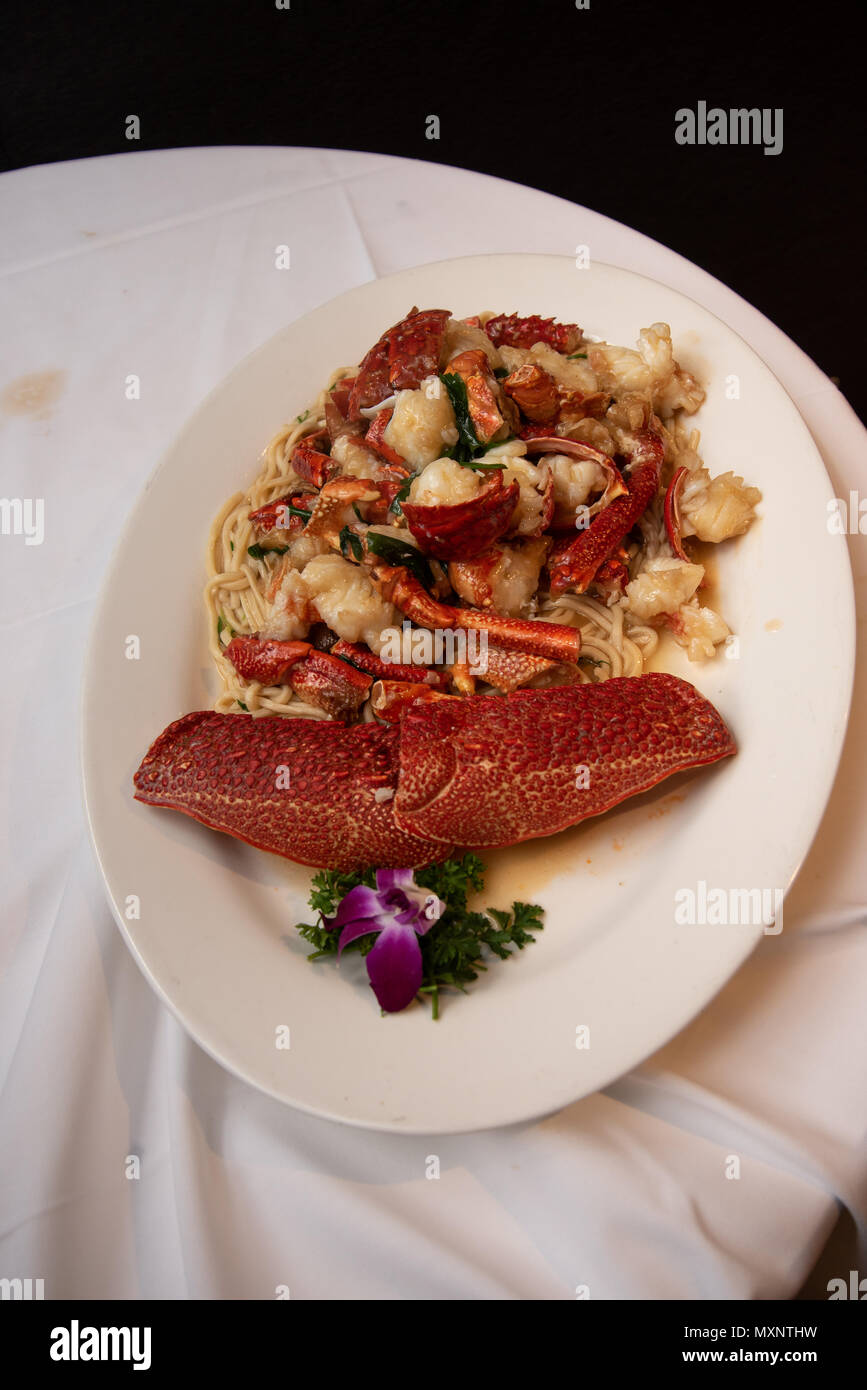 Banquet cuisine lobster seafood hi-res stock photography and images - Alamy