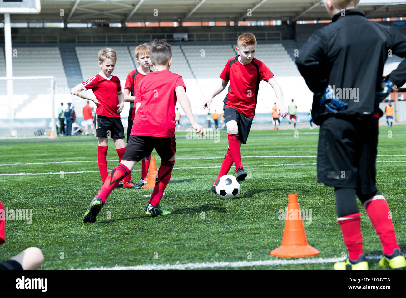 Junior Football Team Practicing Stock Photo Alamy