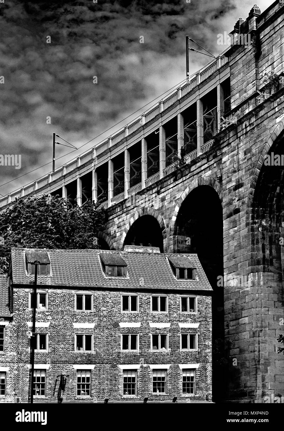 Newcastle upon Tyne quayside house and High Level Railway Bridge Stock Photo