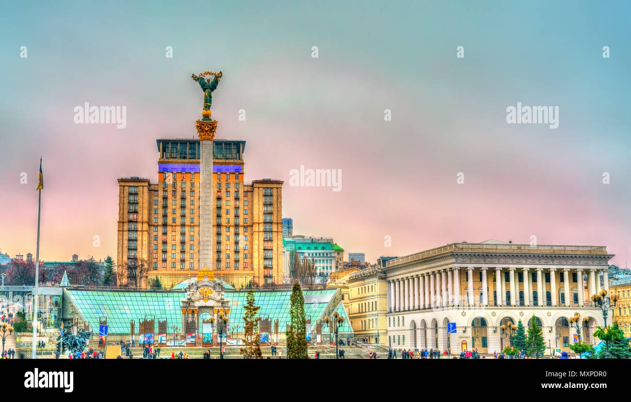 Maidan Nezalezhnosti or Independence Square, the central square of Kiev, Ukraine Stock Photo