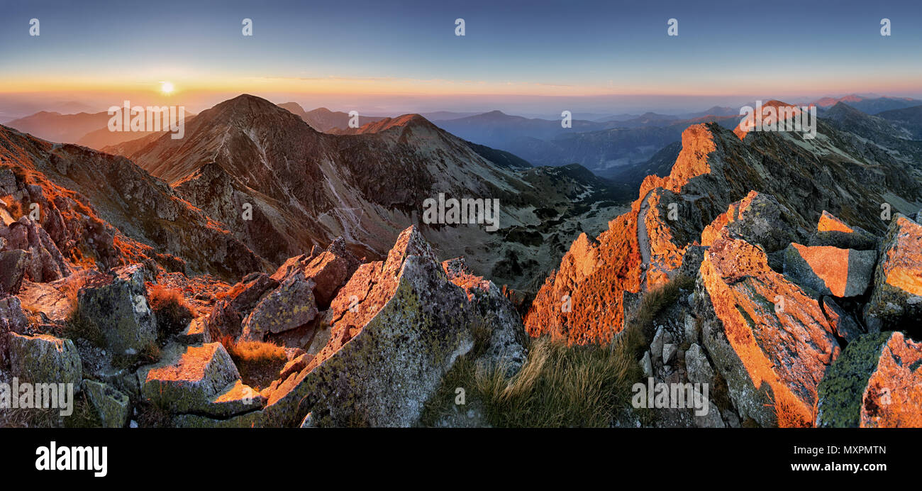 Majestic sunset hi-res stock photography and images - Alamy