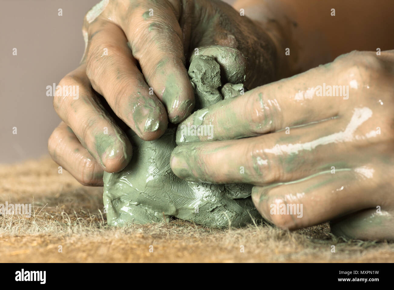 Hand hotsell moulding clay