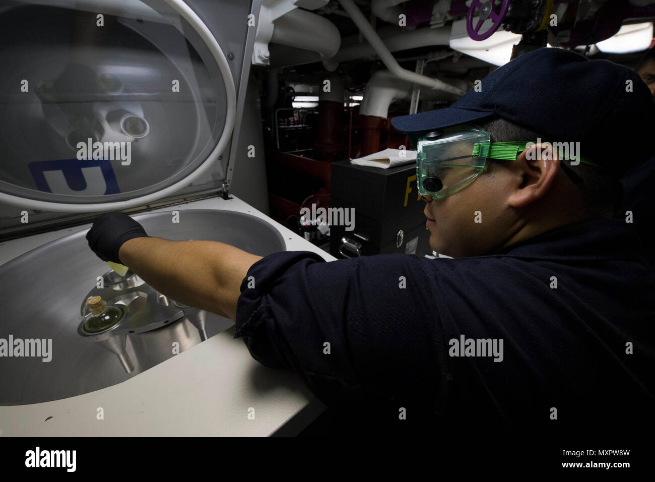 161130NHV059028 BALBOA, Panama (Nov. 30, 2016) Petty Officer 2nd