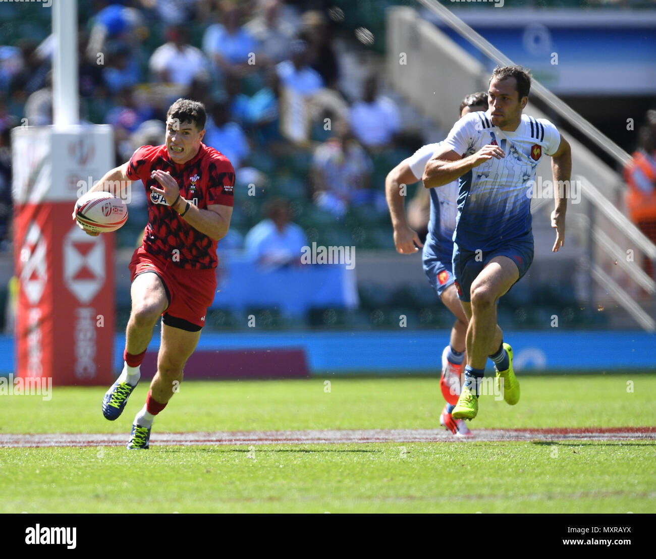 Wales v France in action during the HSBC London Sevens at Twickenham Stadium London England on June 02 2018 Graham / GlennSports Stock Photo