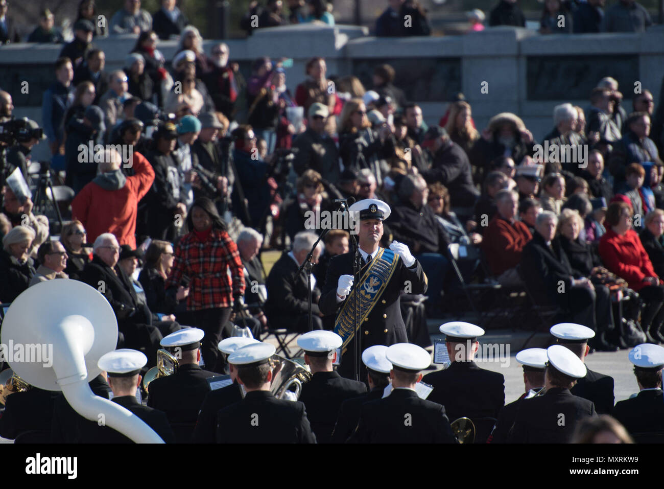 161207NHG258114 WASHINGTON, D.C. (Dec. 7, 2016) Senior Chief Petty
