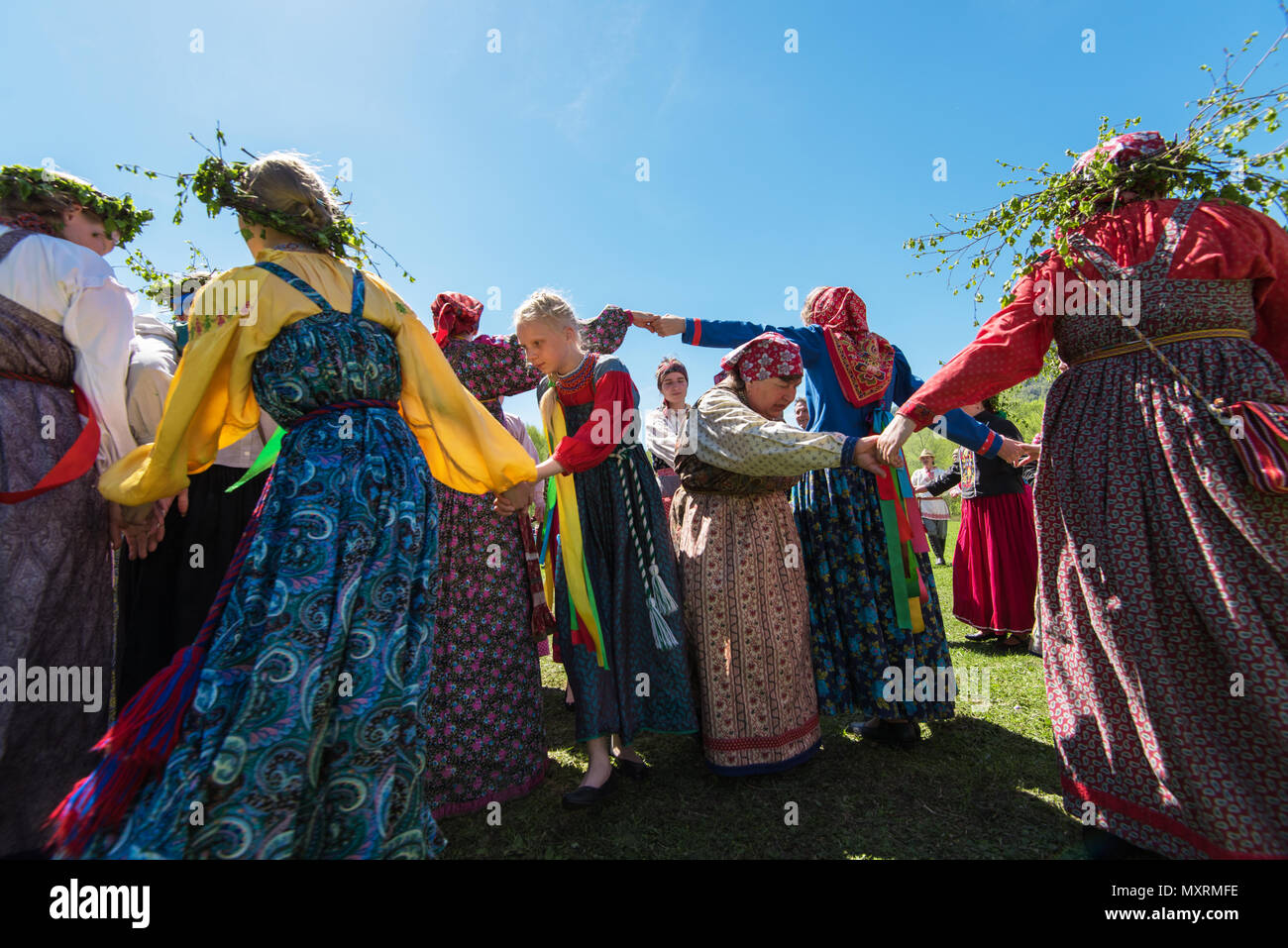 Ruist Ritual Ancient Russian rite: traditional dances Stock Photo - Alamy
