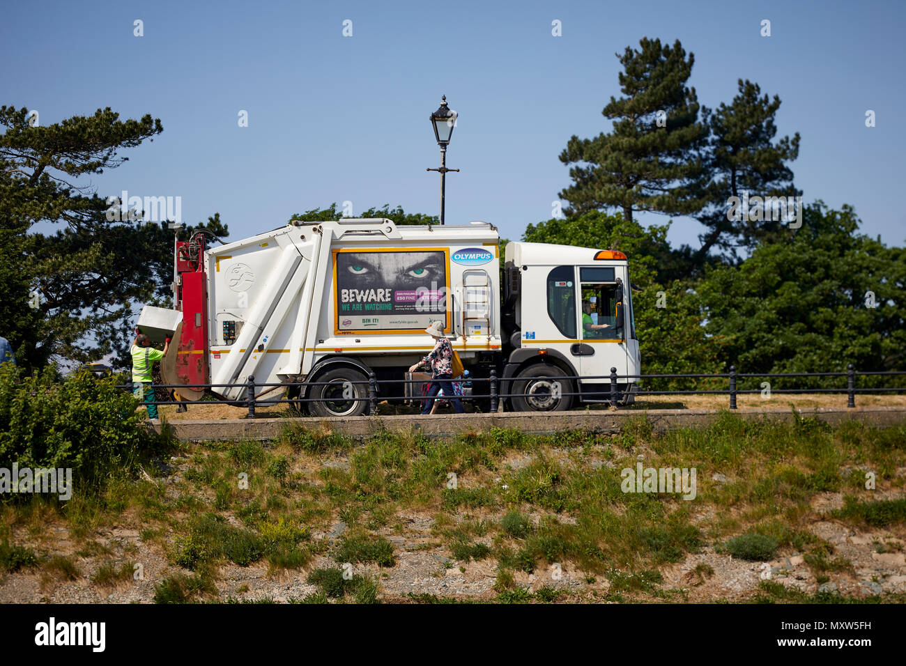 Beach recycling lorry hires stock photography and images Alamy