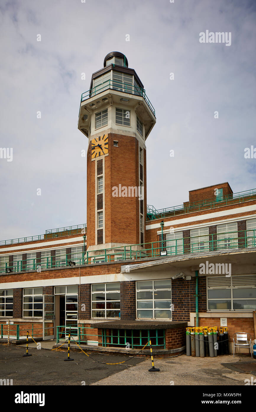 The Crowne Plaza Liverpool John Lennon Airport Hotel, formerly the terminal building of Liverpool Speke Airport, aerodrome art deco control tower Stock Photo