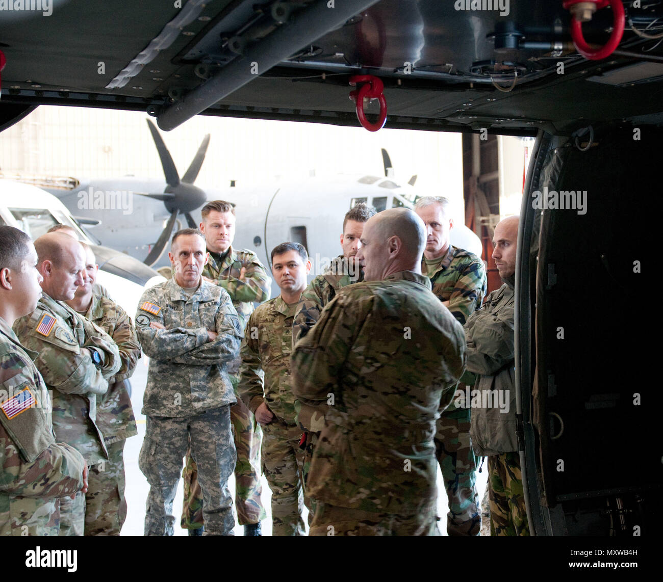 FORT BRAGG, North Carolina—U.S. and foreign jumpmasters participate in ...