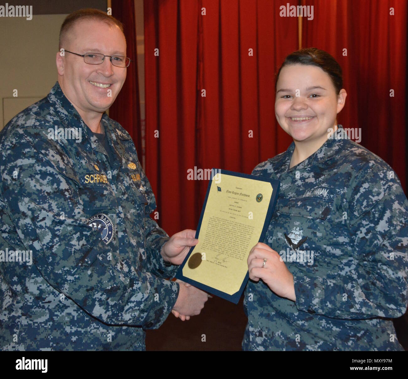 161214NUQ990152 SILVERDALE, Wash. (Dec. 14, 2016) Capt. Alan