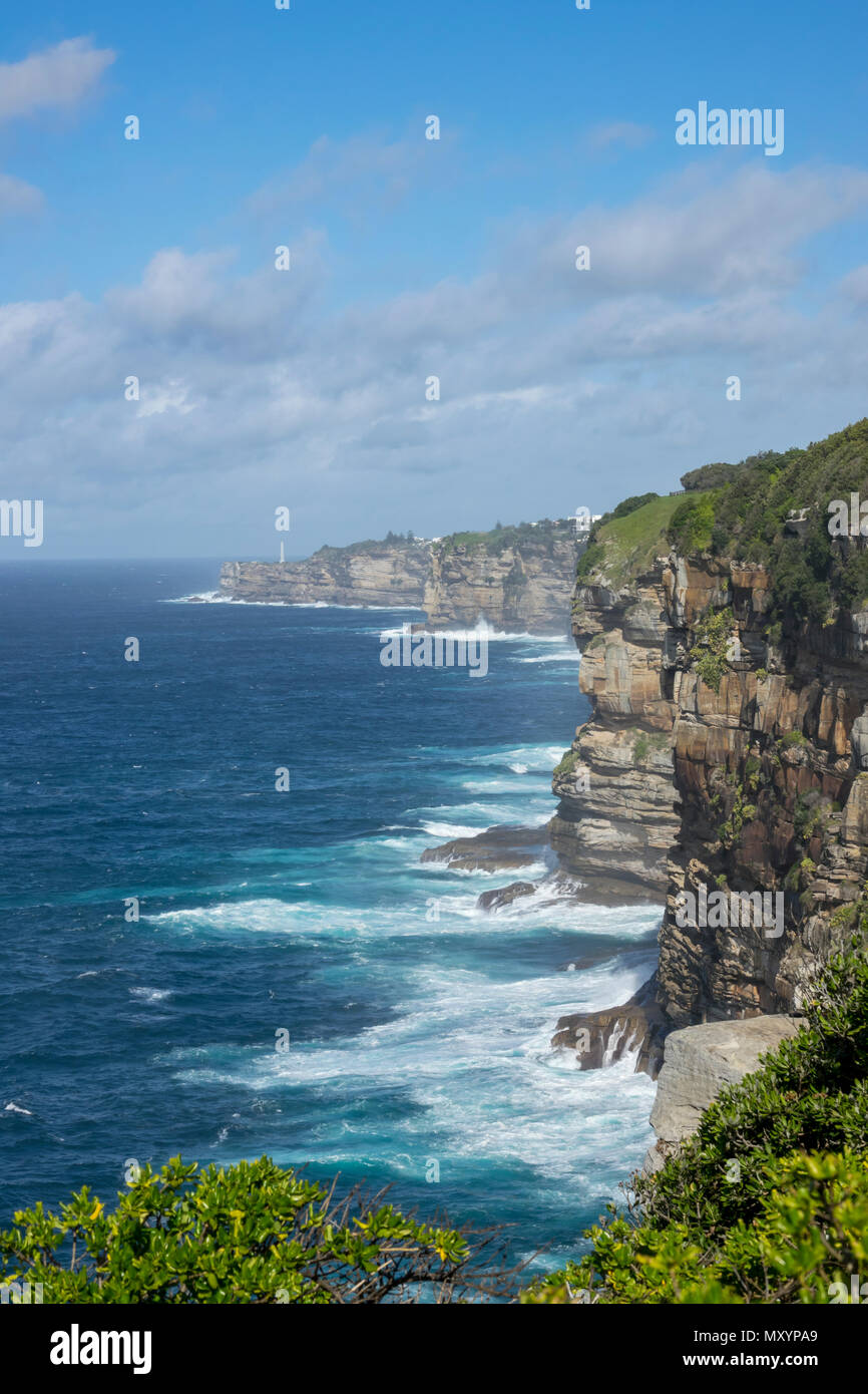 Sandstone cliffs at Sydney Harbour National