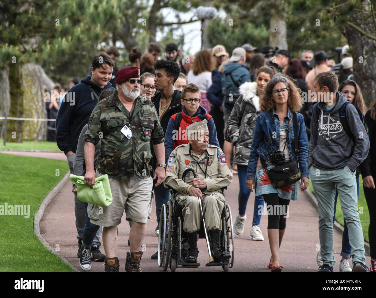 Family And Friends Of World War 2 Paratrooper Raymond