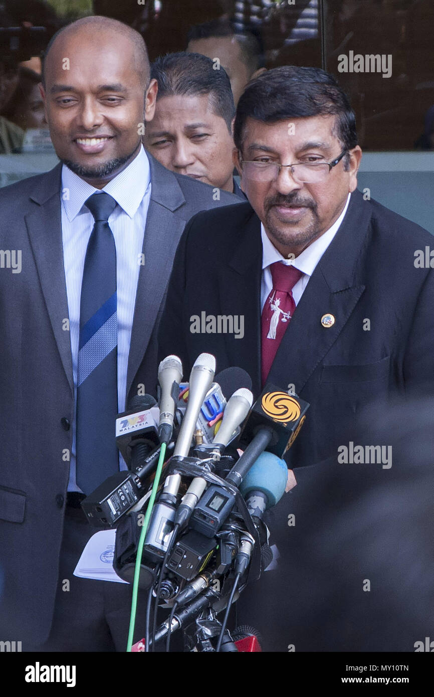 Kuala Lumpur Malaysia 5th June 2018 Rosmah Mansor Lawyer Datuk K Kumaraendran Right And Datuk Geethan Ram Vincent Left Seen Interviewed By The Media After Rosmah Mansor Finished Her Statement At Macc