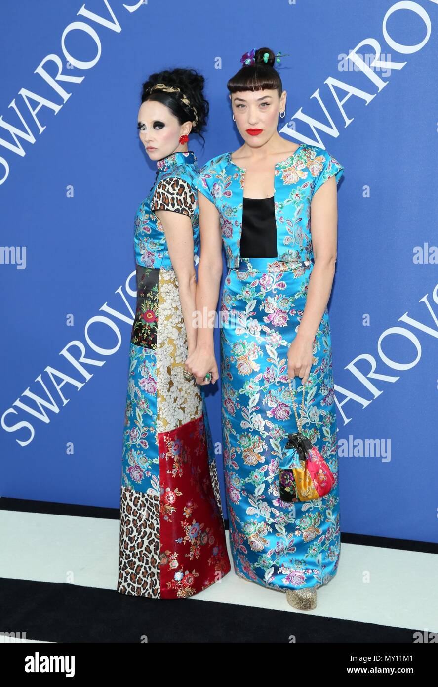 Brooklyn, NY, USA. 4th June, 2018. Stacey Bendet, Mia Moret at arrivals for 2018 CFDA Fashion Awards, Brooklyn Museum, Brooklyn, NY June 4, 2018. Credit: Andres Otero/Everett Collection/Alamy Live News Stock Photo