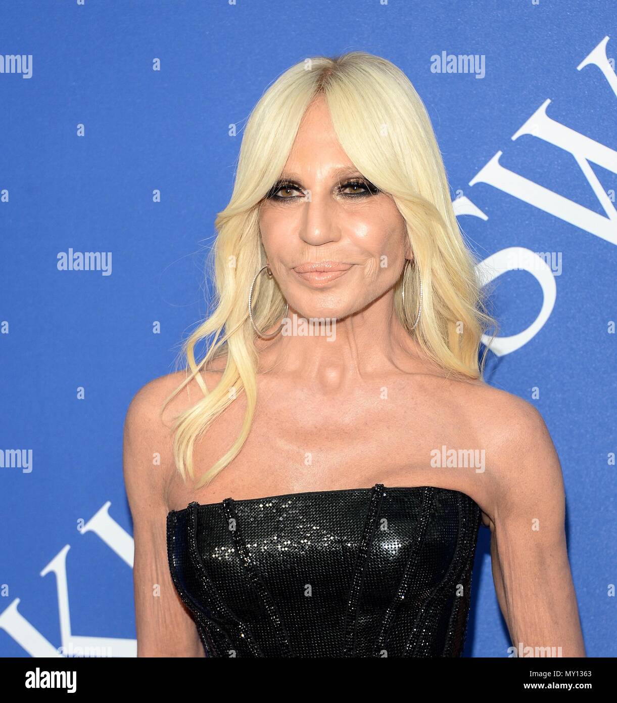 Versace donatella hi-res stock photography and images - Alamy