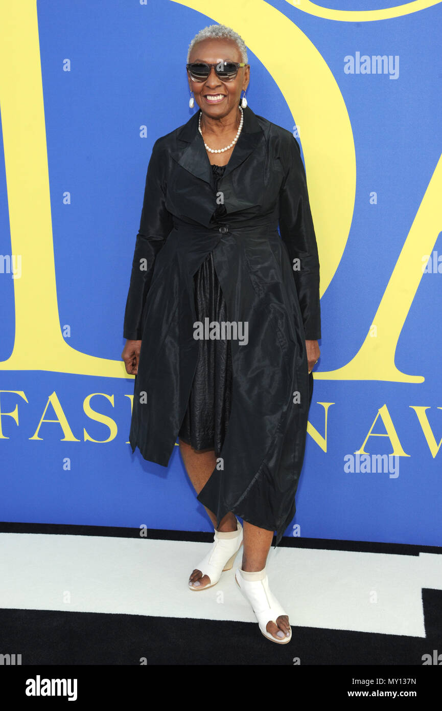 Brooklyn, NY, USA. 4th June, 2018. Bethann Hardison at the 2018 CFDA