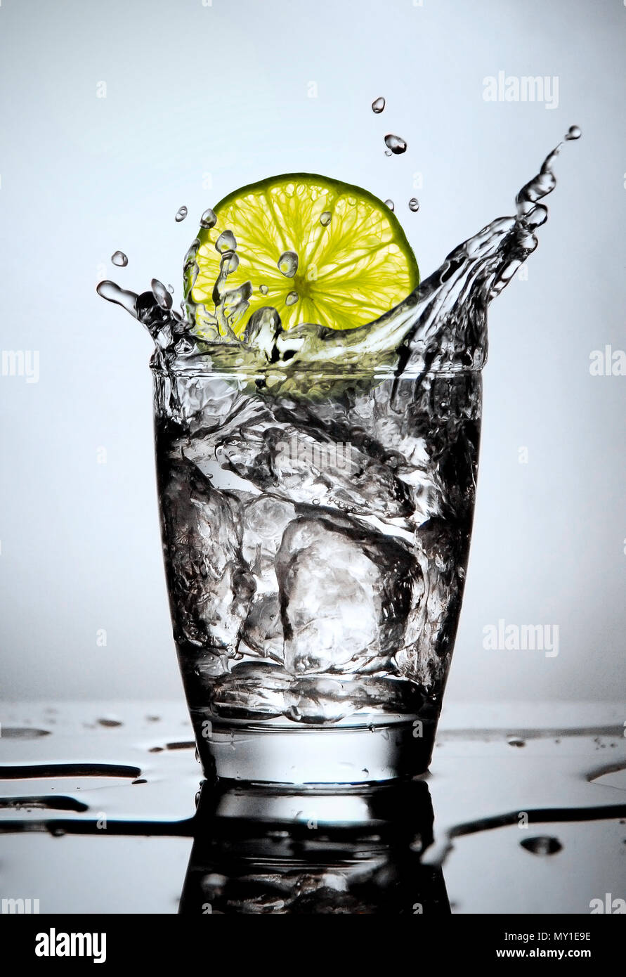 Splash ice hires stock photography and images Alamy