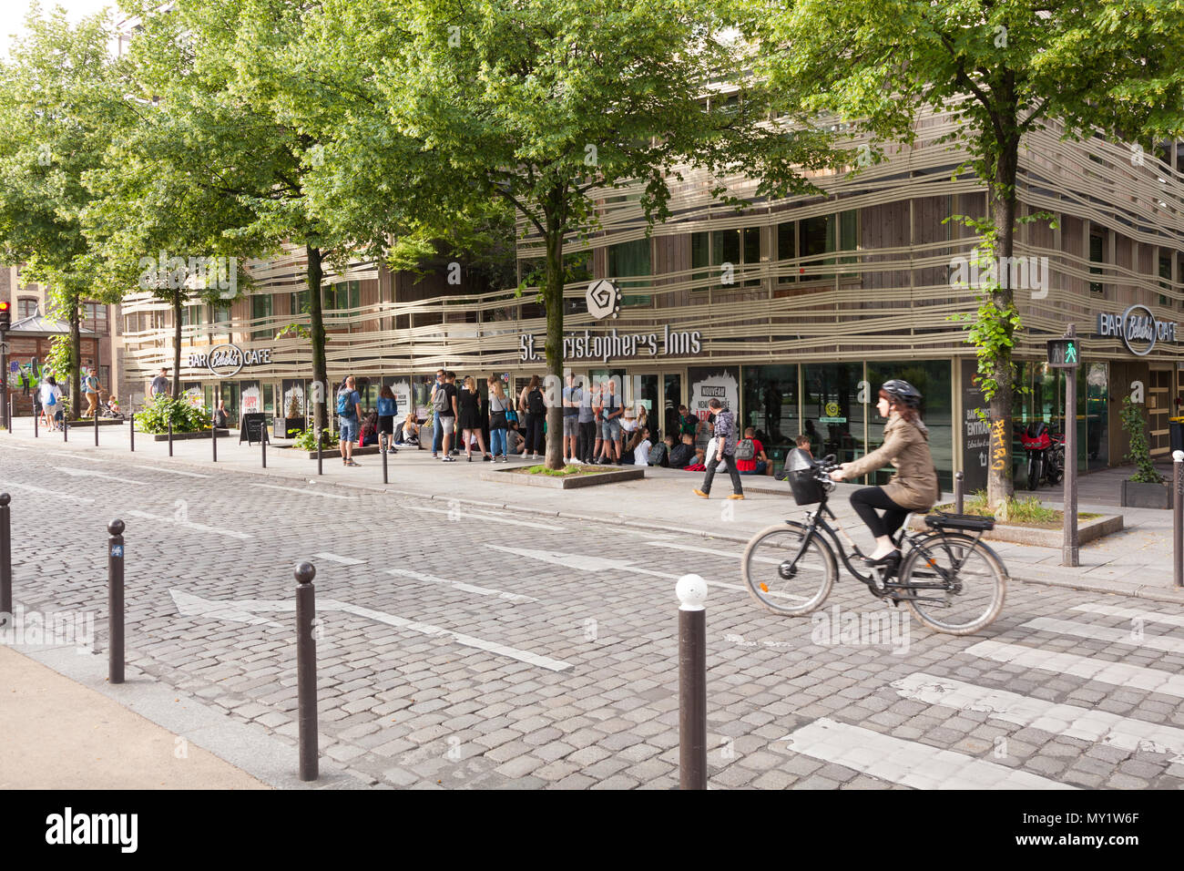 Accomidation paris hi-res stock photography and images - Alamy